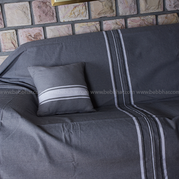 Des jetés de canapé, 100% coton, de dimensions généreuses, ils sont parfaits pour couvrir votre salon ou bien votre lit de deux places